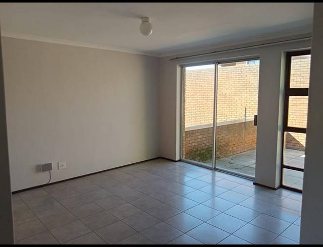 1 BEDROOM PROPERTY TO RENT IN WINDSOR PARK